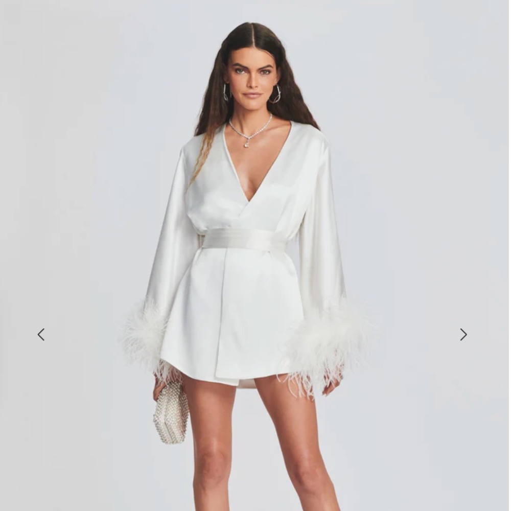 Retrofête Eva Feather Robe • White • Ostrich Feathers • M  ✨ - Picture 2 of 10